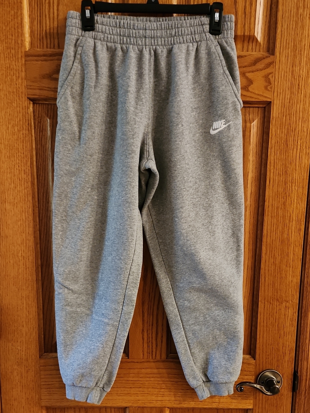 Nike Grey Kids XL Fleece Joggers with White Swoosh